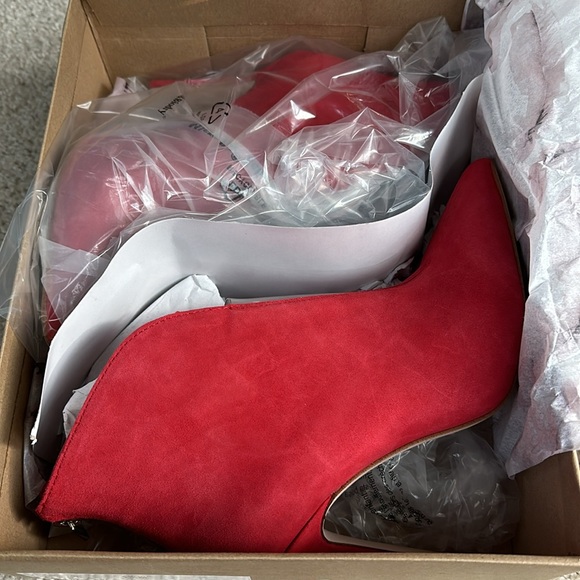 Brand New Jessica Simpson Bootie - Picture 2 of 5